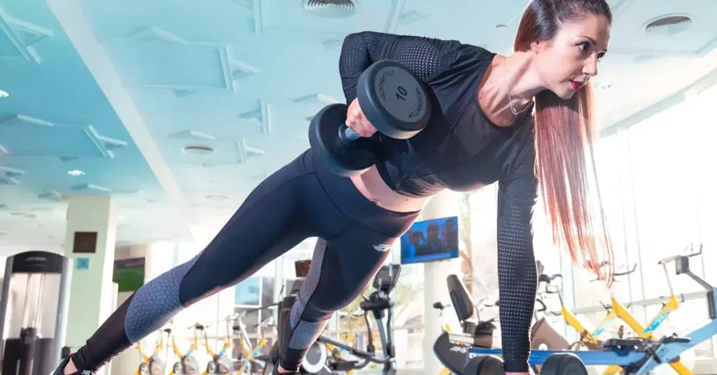 Effektives Fitnesstraining für Frauen: Tipps & Übungen